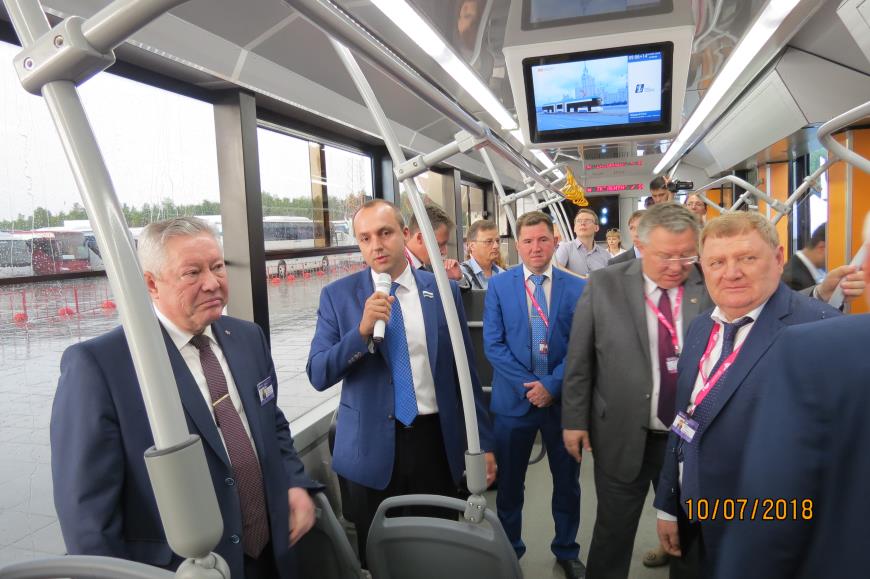 Свердловским оборонщикам на ИННОПРОМе презентовали конверсионный трамвай