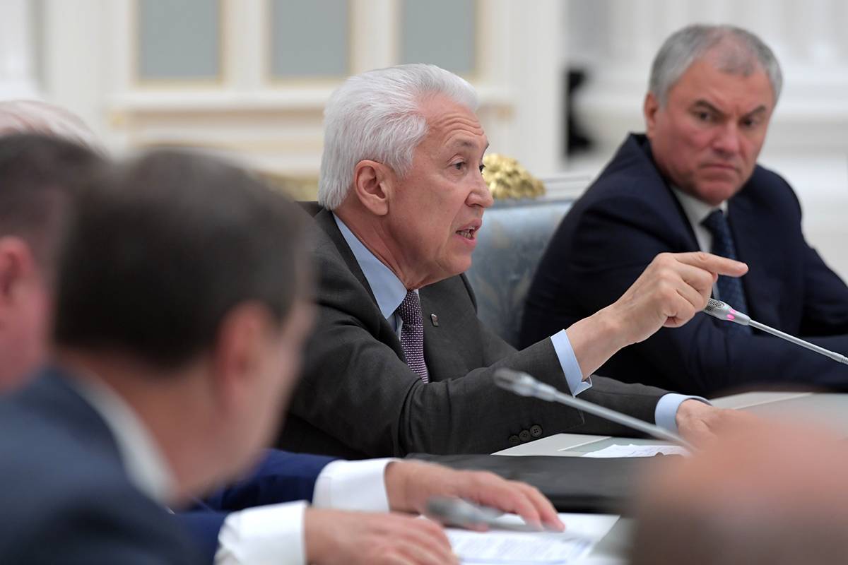 «Единая Россия» предложила ограничить банковские комиссии за платежи ЖКХ