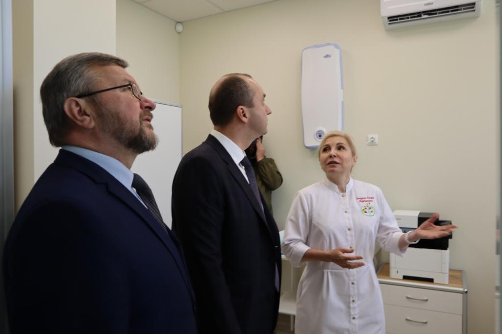 Открытие нового педиатрического отделения "Первой детской поликлиники" в Академическом